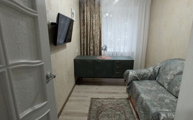Favorite Home Proletarian 49 Flat