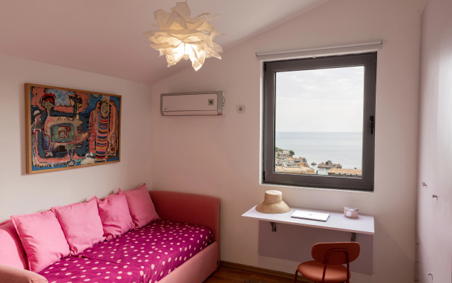 Luxe Azure Residence Apartments