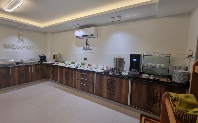 Mic Royal Hotel