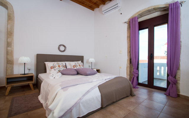 Sunny Villa