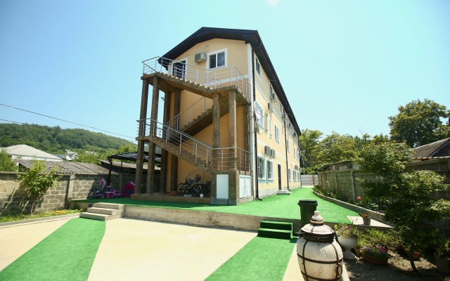 TK's House Guest House