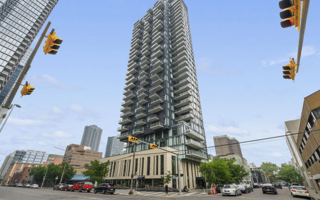 Апарт-отель Globalstay Downtown Calgary Apartments