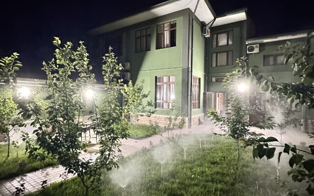 Art Inn Hotel