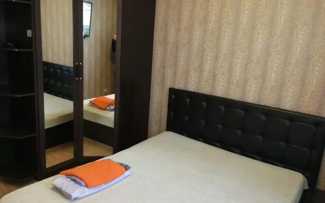 Ryzhiy Kot 1 Flat