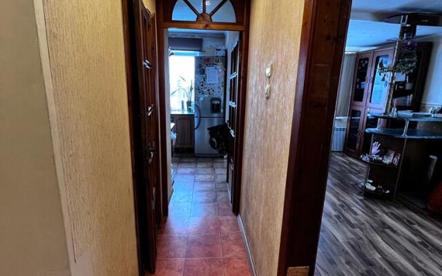 Апартаменты Ladom 3х Комнатные на 6км район дачная