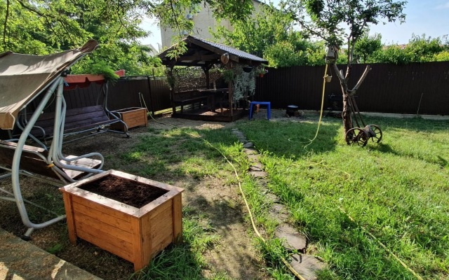 Oksana Guest House