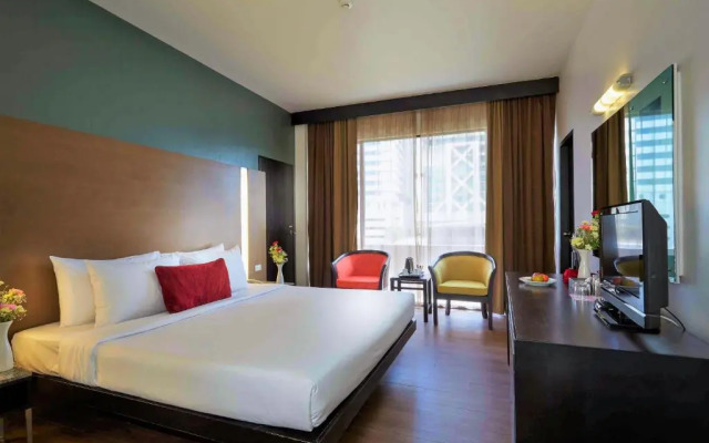 Отель Ambassador Bangkok Hotel