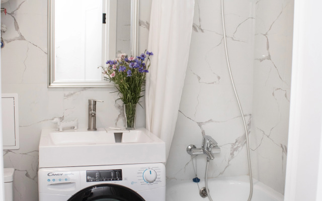 Dizaynerskaya Na Lenina 85b Flat