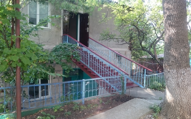 Na Pereulke Sverdlova Hostel