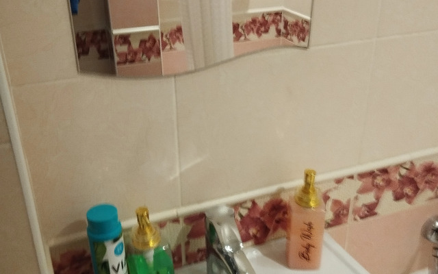 Tryokhmestnye tsentr.svetlaya teplaya Flat