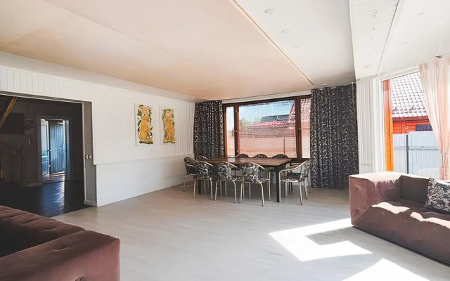 Семейно-Туристический загородный клуб Карамелькино Коттедж 2