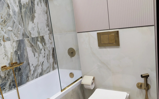Stilnaya Dizaynerskaya V Novom Dome Flat
