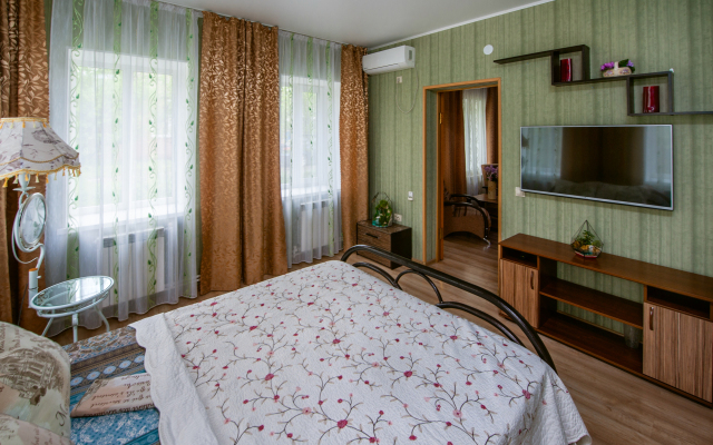 Chastny Dom Otdelny Dom U Morya Privte House