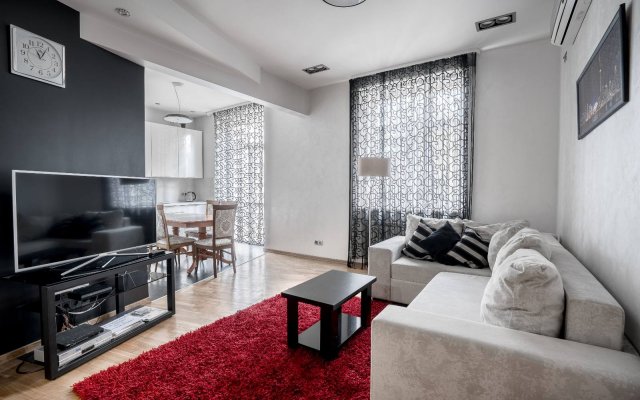 Vip 3-room on 45 Karl Marx Street Center Apartments