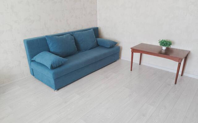 Uyutnaya u morya plyazh Aleksino Flat
