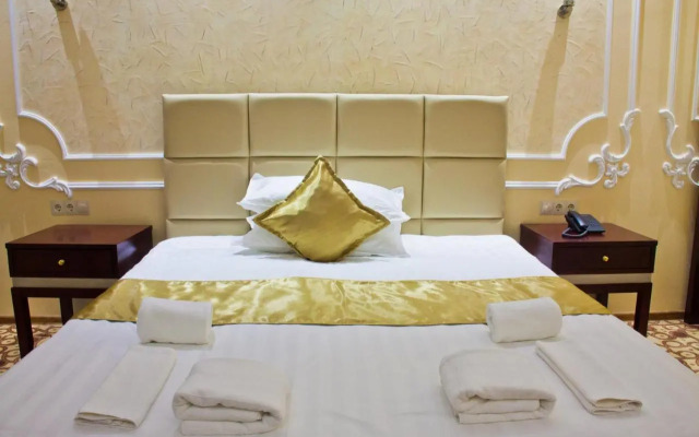 Sky Luxe Hotel