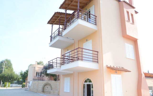 Marias Filoxenia Suites Apart-Hotel