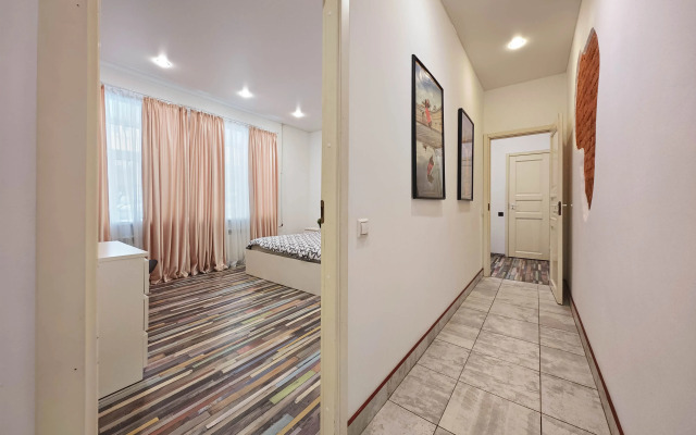 Апартаменты Жуковского 12 Color