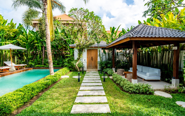 Hijau by EVDEkimi – Charming 2BR Escape with Pool, Outdoor Lounge, Lush Garden – Long Stay Extras Villa
