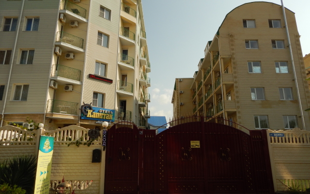 Kapitan Morej Hotel