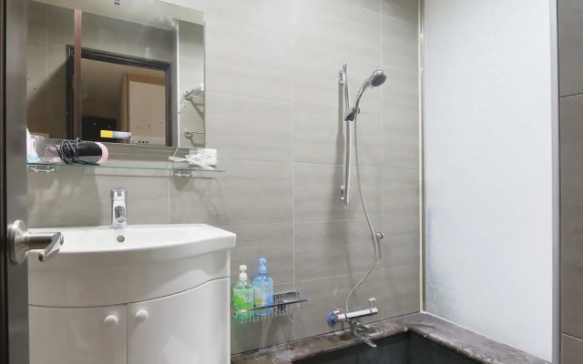 Human Space Roosevelt Apart-Hotel