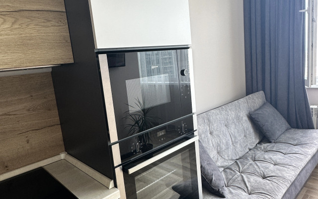 Апартаменты на высоком этаже, с видом на море, недалеко от центра. Фастовская 29.