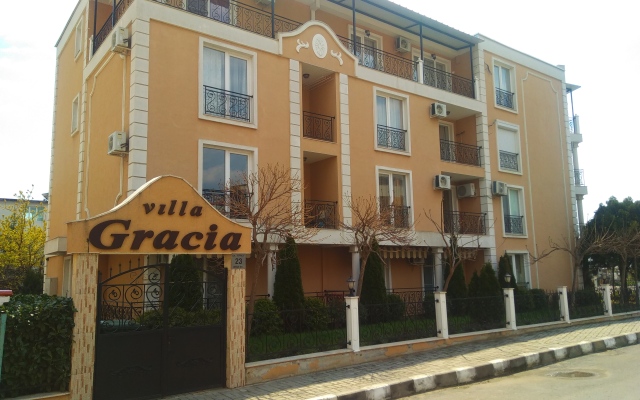 Villa Gratsiya Apartments