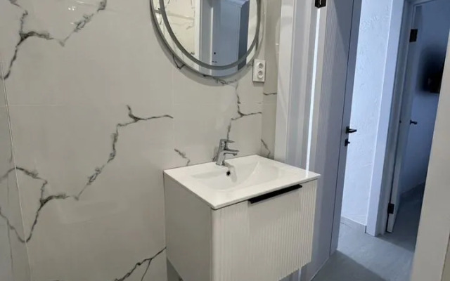 Апартаменты на Светлой 18 (206)