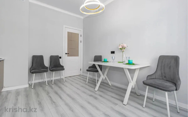 Biryuzovaya Krasotka Flat