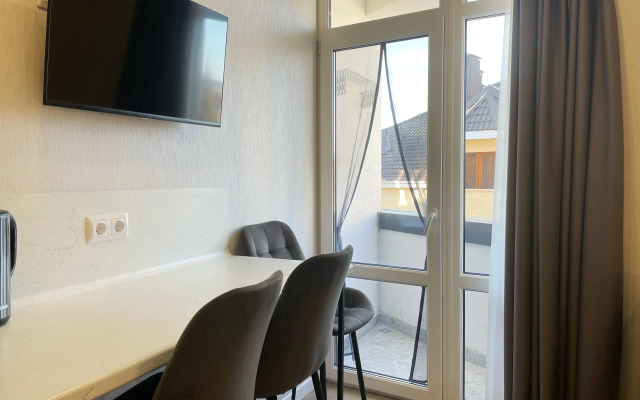 S Balkonom I Vidom Na More Apartment