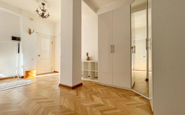 White Na Tverskoy 15 Apartments