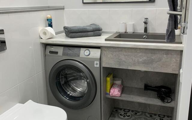 Studiya na Lesnoy Apartments