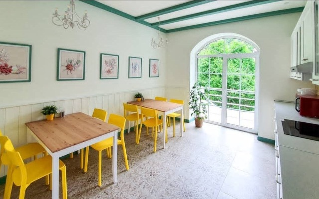 Alisa, Privet Guest House