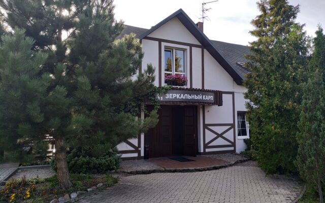 Traktir Zerkalnyij Karp Guest House