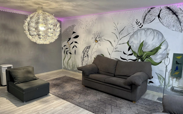 555 Dvukhetazhny S Terrasoy I Mangalom Private House