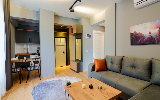 Mrt Suites Lara Hotel