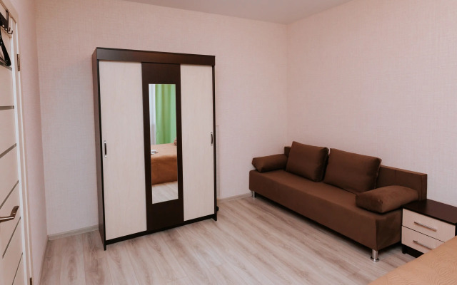 Na B-Re Guseva, 57 Flat