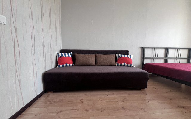 Квартира на Ул Семьи Шамшеных 24к2