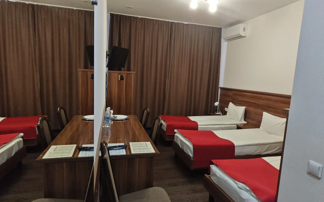 Отель Red Fox на Взлётной 2е