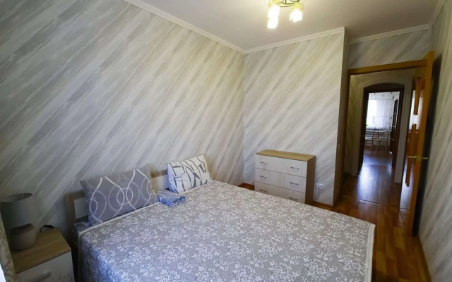 Апартаменты на проспекте Мира 182