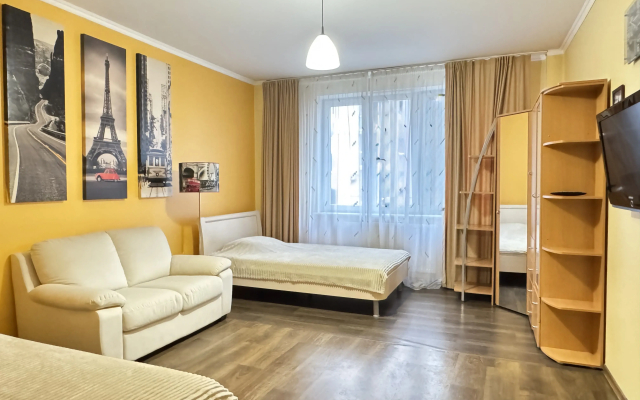 Апартаменты Большая двухкомнатная квартира