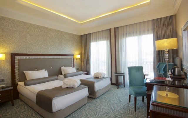 Emporium Hotel