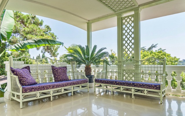 Bon Maison  Boutique Hotel