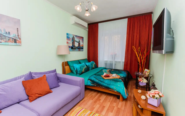 Квартира Прoсторнaя трехкомнатная