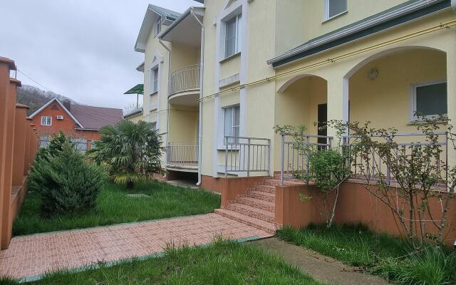 Malakhit Guest House