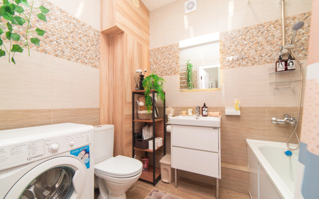 Na 16 Etazhe s Zavorazhivayuschimi Zakatami Apartments