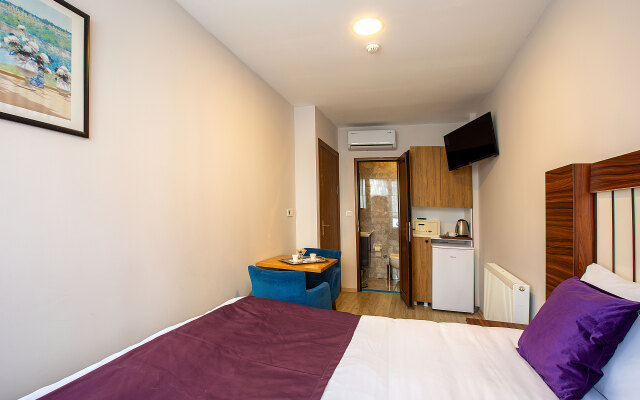 Pera Sultan Suite Hotel