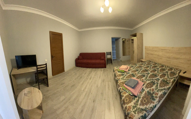 Adamas Hotel