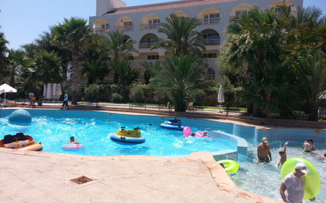 Oscar Resort Hotel