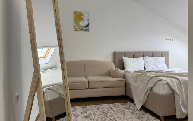 Квартиры с балконами и видом на горы на Мелетяна 5а 2